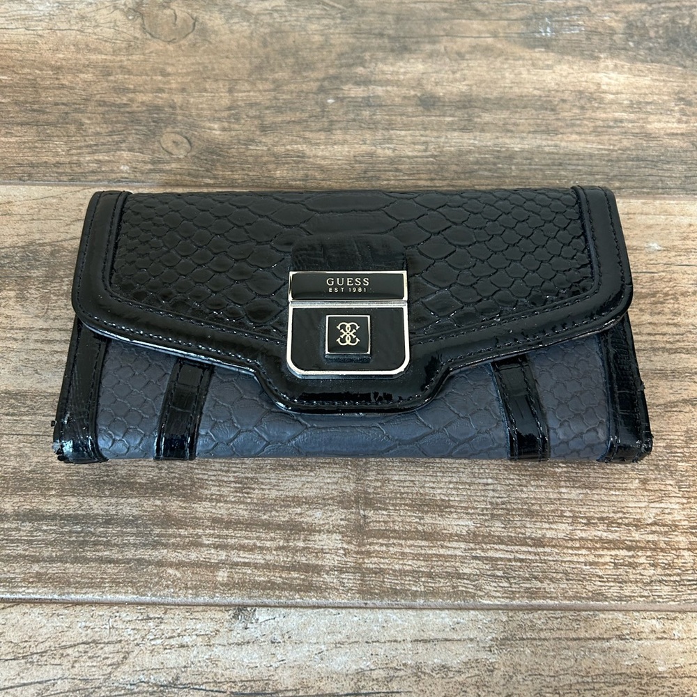 GUESS Y2K Black Snakeskin Style Wallet black gray silver color -clean-Flaw